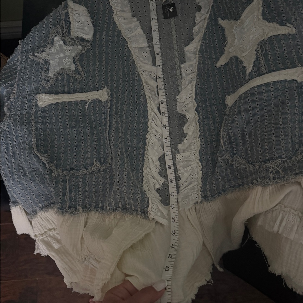 POL Light Blue & Cream Eyelet Star Patch Ruffle Jacket - Picture 5 of 6
